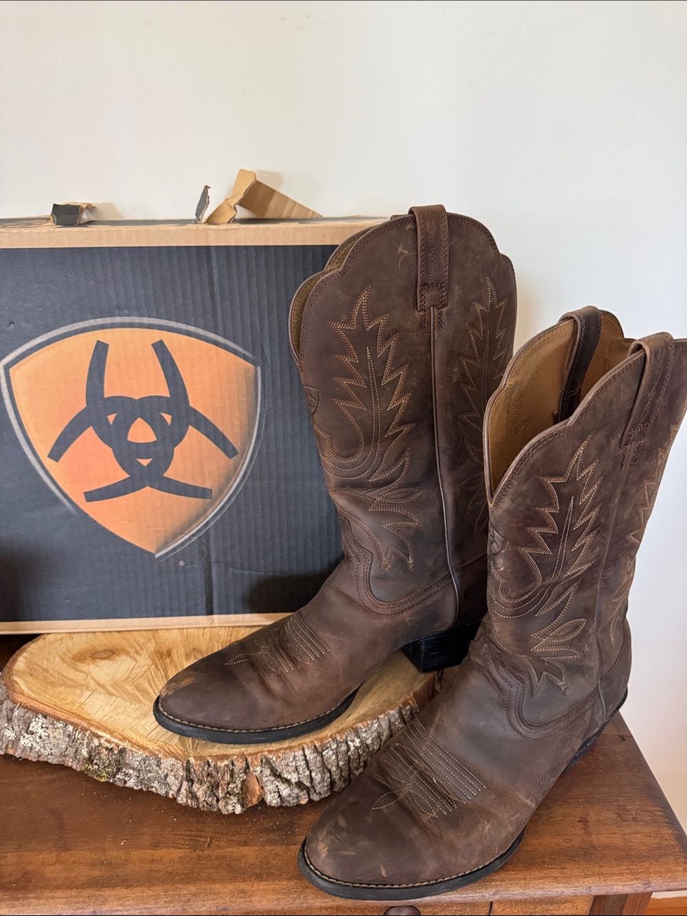 Ariat Brown Western Cowboy Boots with Embroidered Shaft